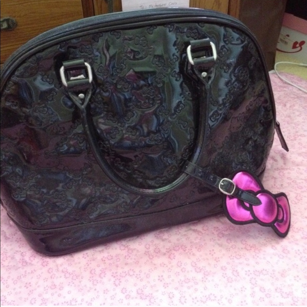 Black hello kitty purse